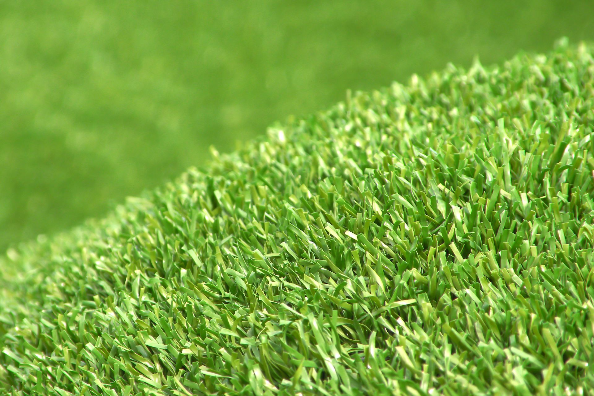 Artificial Turf: Heat, Appearance & Pet Care